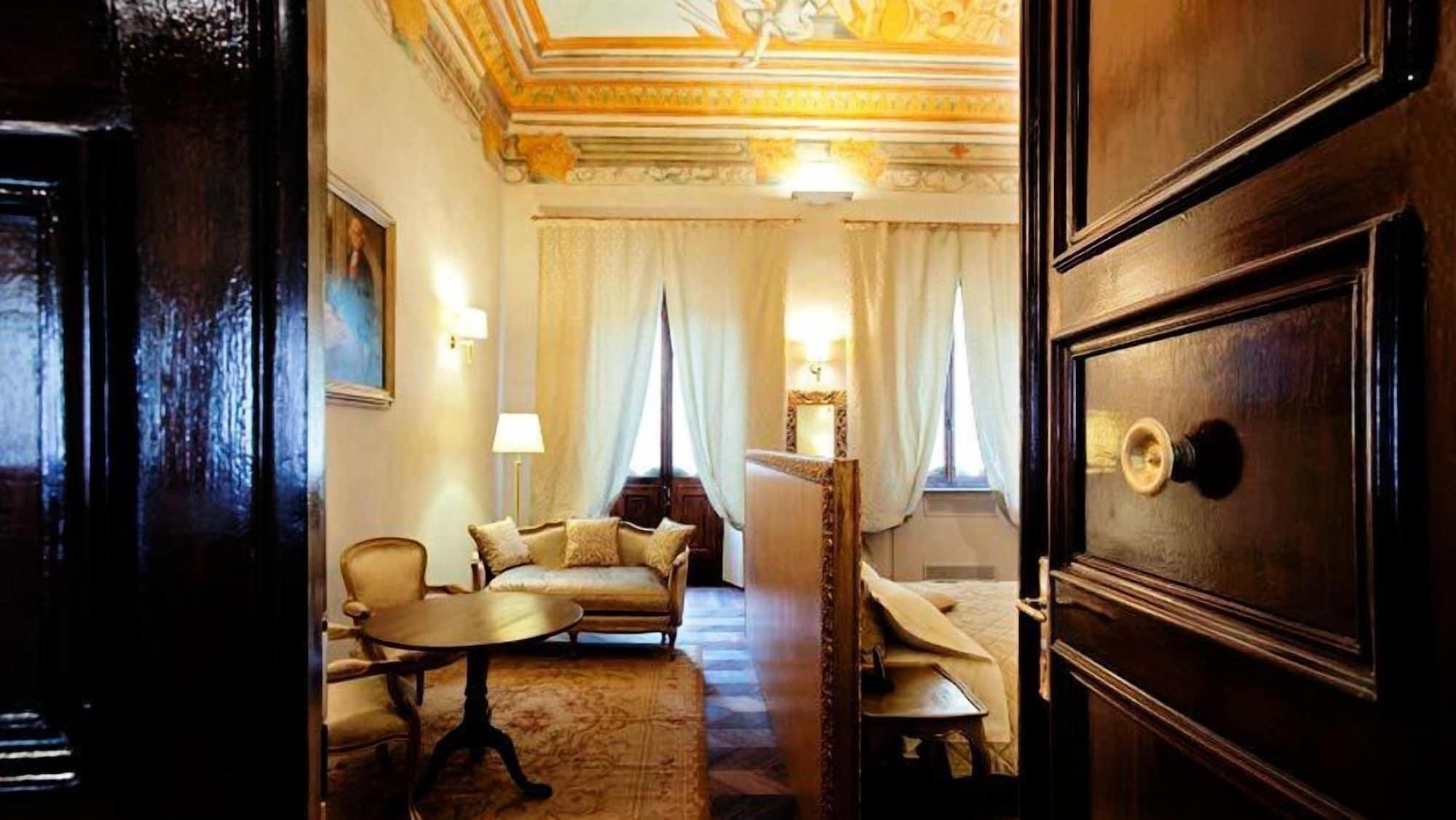 Palazzo Carletti Bed and Breakfast Montepulciano Stazione Eksteriør billede