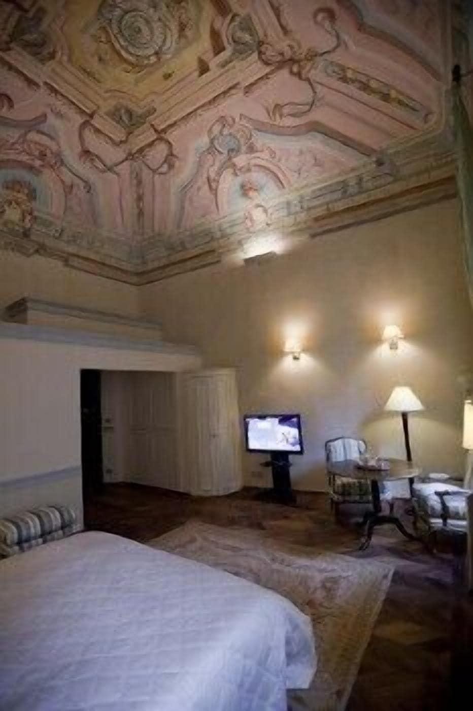 Palazzo Carletti Bed and Breakfast Montepulciano Stazione Eksteriør billede