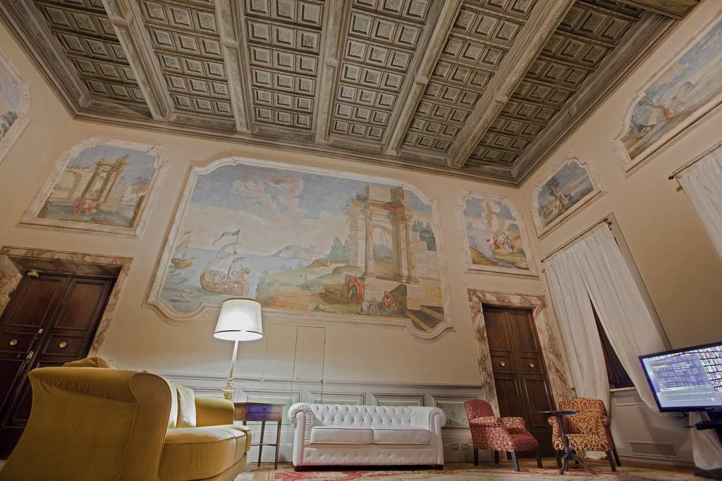 Palazzo Carletti Bed and Breakfast Montepulciano Stazione Eksteriør billede